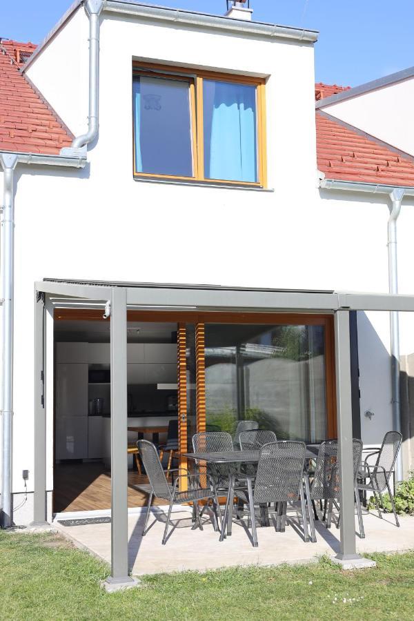 Veritas House Mikulov Exterior foto